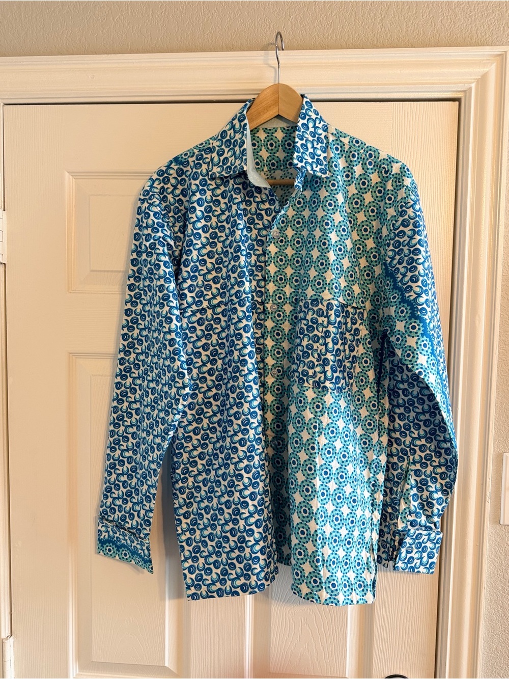 & Other Stories Blue and White Patterned Button-Down Shirt